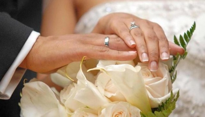 Українці тепер можуть офіційно одружитися та розлучитися в Польщі