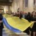 30-метровий прапор України розгорнули у соборі Святого Патрика у Нью-Йорку