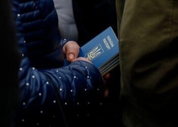 Чинники (не)повернення: чому українці залишаються за кордоном під час війни та можуть не повернутися після?