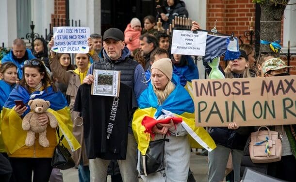 Перше місце за числом мігрантів у Великобританії зайняли українці