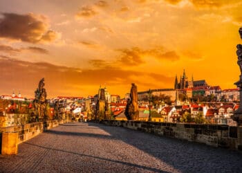 Чехія допоможе українським біженцям, які захочуть повернутись – президент підписав закон