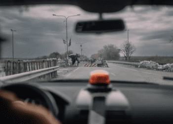 Документальний фільм «Звідки куди» про евакуацію українських біженців потрапив до шортлиста «Оскара-2024»