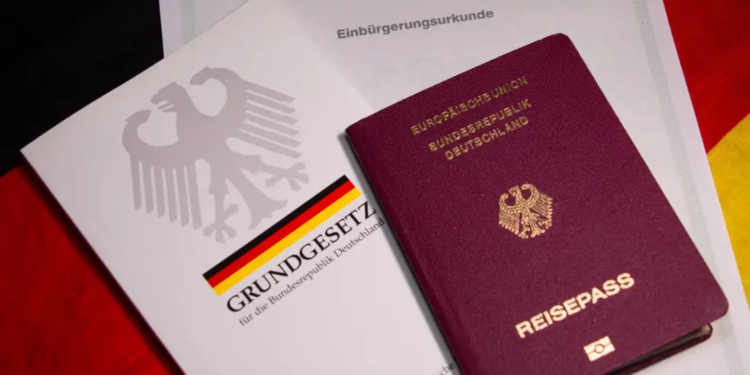 Новий закон про громадянство ФРН: що зміниться для українців