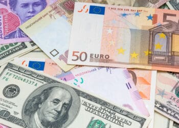 Оподаткування українців за кордоном. Пастка чи потреба?