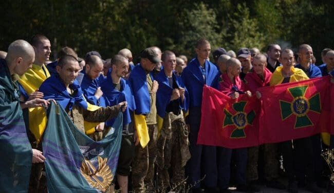 Колишній військовополонений жорстко відповів командиру Азову Прокопенку на критику останнього обміну