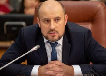 АМУ пропонує не позбавляти місцеве самоврядування фінансових ресурсів, щоб створити умови для повернення українців