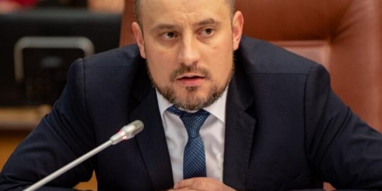 АМУ пропонує не позбавляти місцеве самоврядування фінансових ресурсів, щоб створити умови для повернення українців