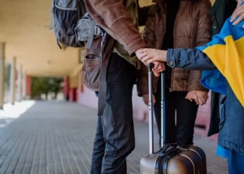 Скільки українців можуть повернутися з-за кордону після війни: соціолог вразив прогнозом