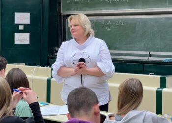 Представниця СКУ зустрілася з українськими школярами у Відні