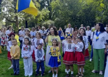 «Стануть мостом для співпраці». Понад 200 тисяч українських дітей ходять до німецьких шкіл — посол Німеччини в Україні 