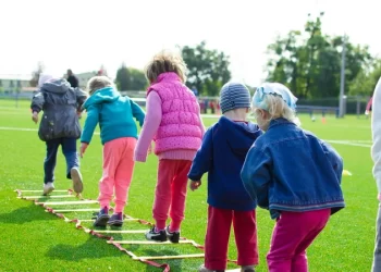 Допомога українцям в Німеччині. Як оформити дотацію на дитину: умови і документи