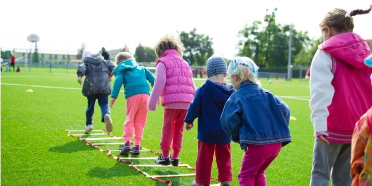 Допомога українцям в Німеччині. Як оформити дотацію на дитину: умови і документи
