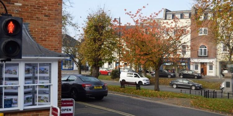 Місто в Британії пропонує 600 фунтів новим родинам за прихисток українських біженців