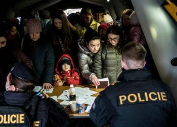 Чехія отримує більше від українських біженців, ніж витрачає на них: дані Мінпраці