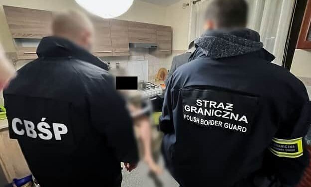 У Польщі затримали підозрюваних у незаконній легалізації іммігрантів, серед них – українець