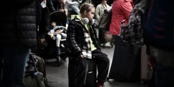 Українські біженці у Франції: які виплати та правила діють