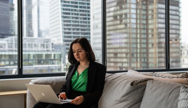 Яку роботу у Польщі українцям найлегше знайти: дані аналітиків