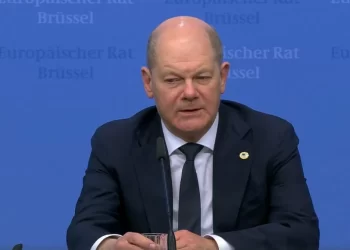 Шольц: Треба заохочувати українців працювати або повертатися додому