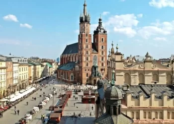 Яке місто Польщі стане найкращим для українців у 2025 році