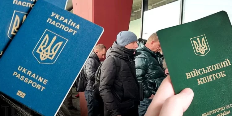 74 тис. молодих українців заблоковано видачу паспорта за кордоном через непостановку на військовий облік