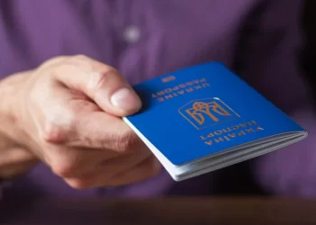 Посол Чехії розповів про ситуацію з видачею паспортів українцям призовного віку