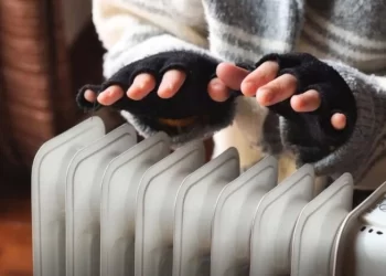 У Польщі введено штраф за «тепловий паразитизм»: що слід знати українцям