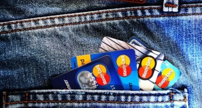 Блокування рахунків у Польщі: хто з українців ризикує найбільше