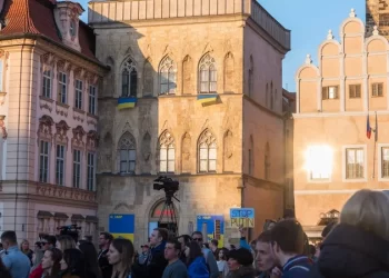Українці в Чехії. Як отримати грошову допомогу у разі виникнення надзвичайної ситуації