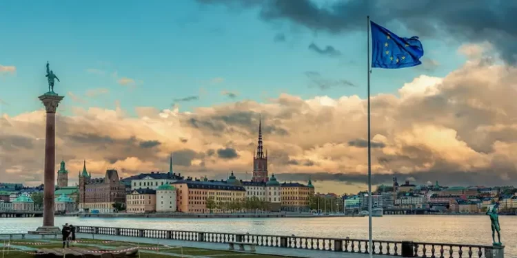 Скільки коштуватиме поїхати в ЄС у 2025 році