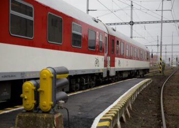 Із України вирушив перший рейс до Братислави з пересадкою у Чопі 