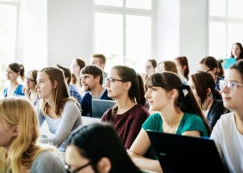 Угорщина надасть стипендії для українських студентів: які умови