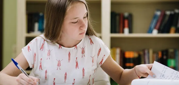 Чи зобов′язані школи враховувати оцінки, отримані учнями за кордоном: роз’яснення МОН