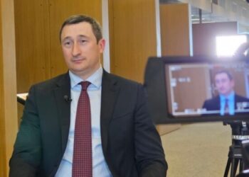 «Виключно особисте рішення» – міністр Чернишов про бронювання закордонних українців на оборонні підприємства