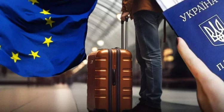 Як українці ставляться до повернення біженців з-за кордону: результати соцопитування