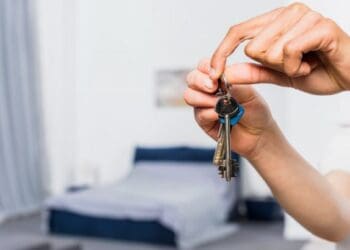 Життя у столиці. Скільки коштує оренда квартир у Києві та Варшаві: огляд цін