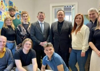 У Румунії посол зустрівся з громадою в Українському домі в місті Клуж-Напока