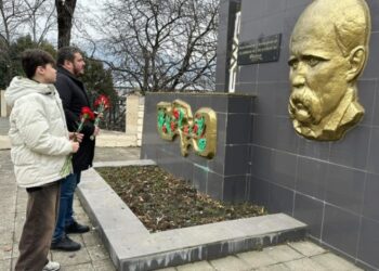 В Азербайджані до Дня Соборності України вшанували пам’ять Тараса Шевченка