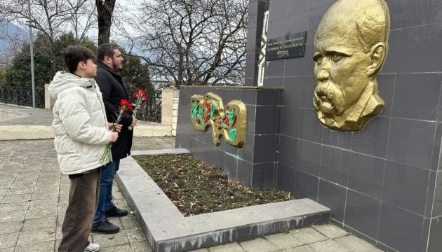 В Азербайджані до Дня Соборності України вшанували пам’ять Тараса Шевченка