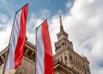 В НБУ вважають, що наразі зростає адаптація українських мігрантів за кордоном