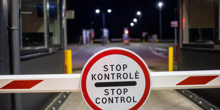 У Литві судитимуть п’ятьох українців за незаконне перевезення 43 мігрантів