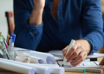 Чи влаштуються біженці на роботу після повернення в Україну: прогноз Держзайнятості