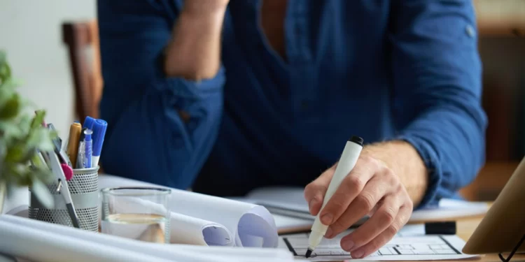 Чи влаштуються біженці на роботу після повернення в Україну: прогноз Держзайнятості