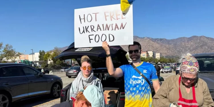 Не нам, а ми. Як українці в США допомагають населенню після масштабних пожеж