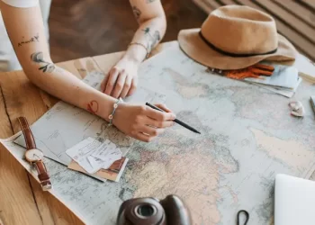 Експерти назвали 3 найкращі країни для переїзду