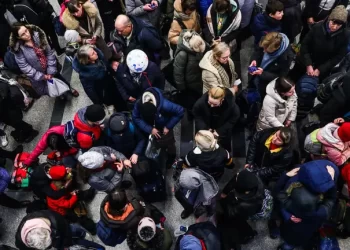 Цифри шокують: назвали кількість українців за кордоном