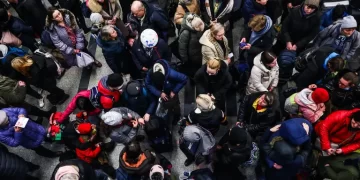 Цифри шокують: назвали кількість українців за кордоном