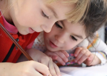 Єврокомісія виділить 500 мільйонів злотих на навчання українських учнів у польських школах