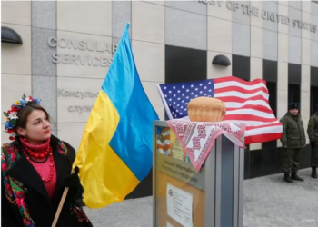 Чи доведеться українським біженцям у США пакувати валізи за президенства Трампа? – відповідь дипломата