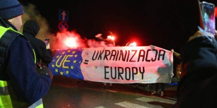 У Польщі дослідили, як змінилося ставлення до українців у 2024 році