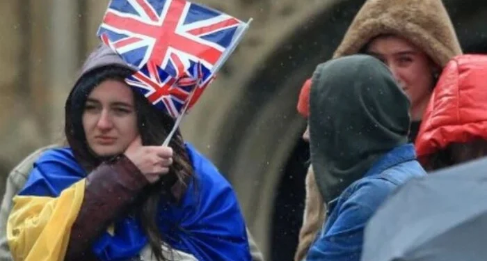 Тисячі українців залишились у Британії без роботи: озвучено причину